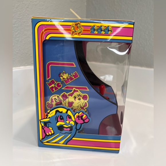 Ms Pac-Man Micro Arcade Player - Picture 3 of 9